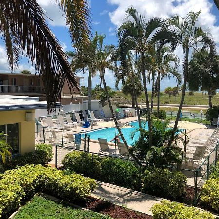 Arvilla Resort St. Pete Beach Bagian luar foto