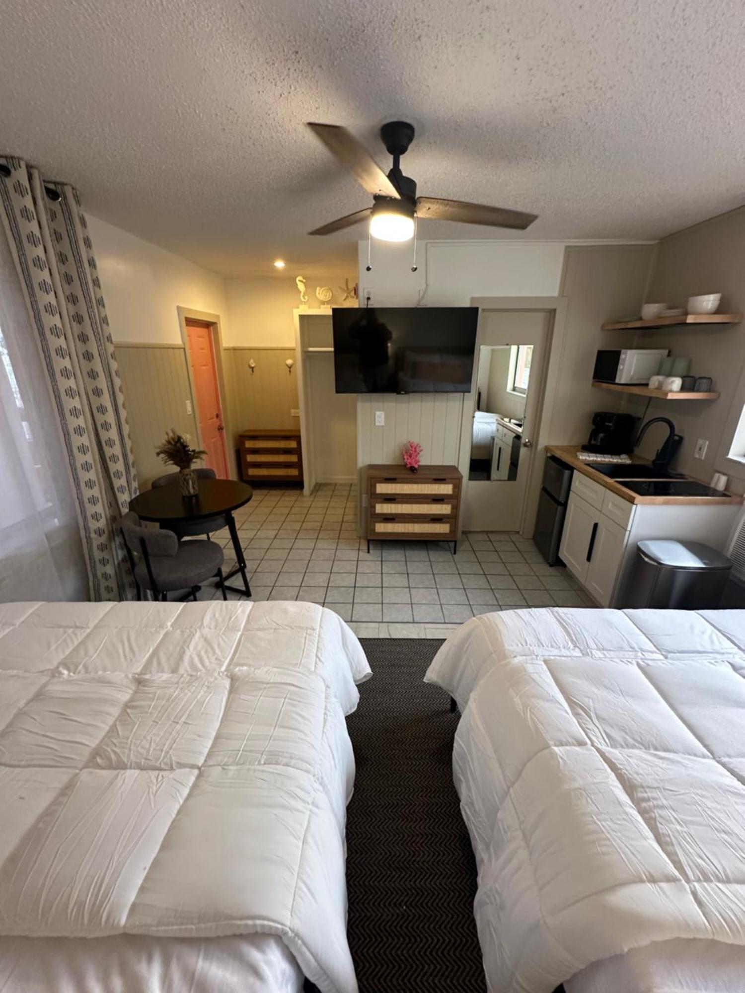 Arvilla Resort St. Pete Beach Bagian luar foto