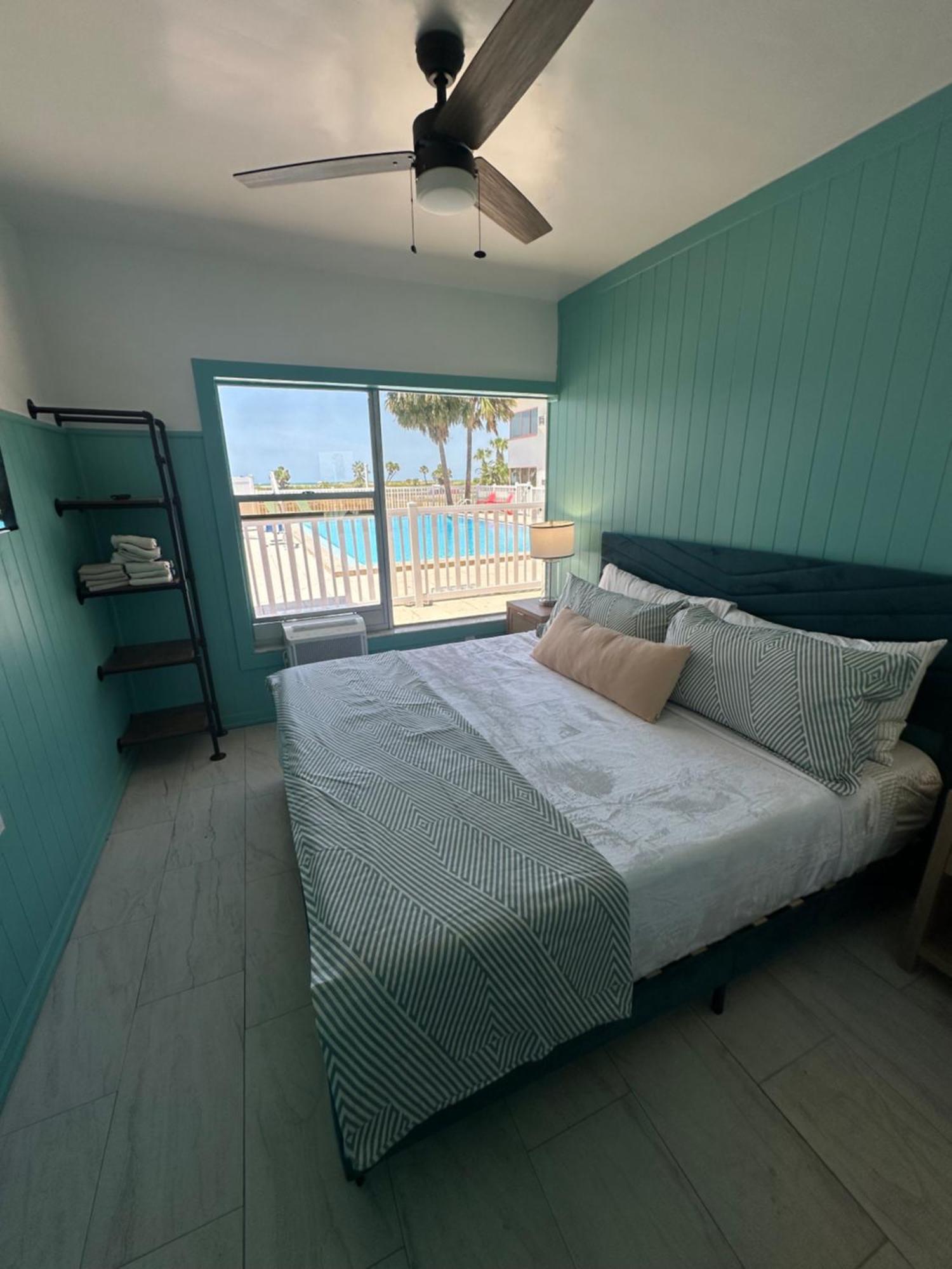 Arvilla Resort St. Pete Beach Bagian luar foto