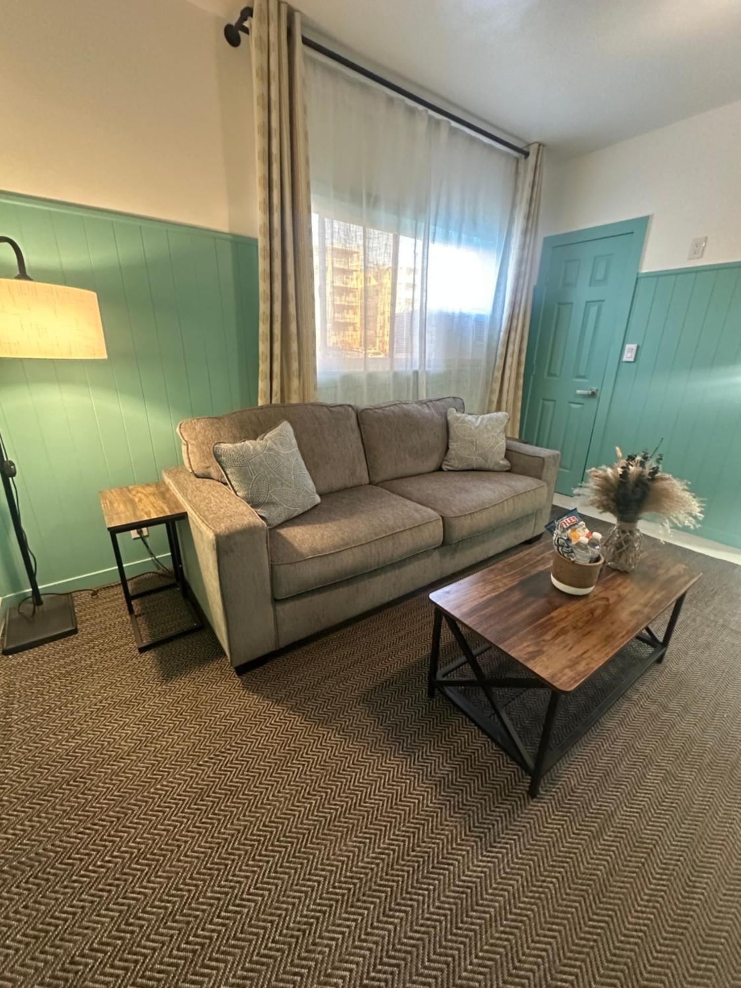 Arvilla Resort St. Pete Beach Bagian luar foto