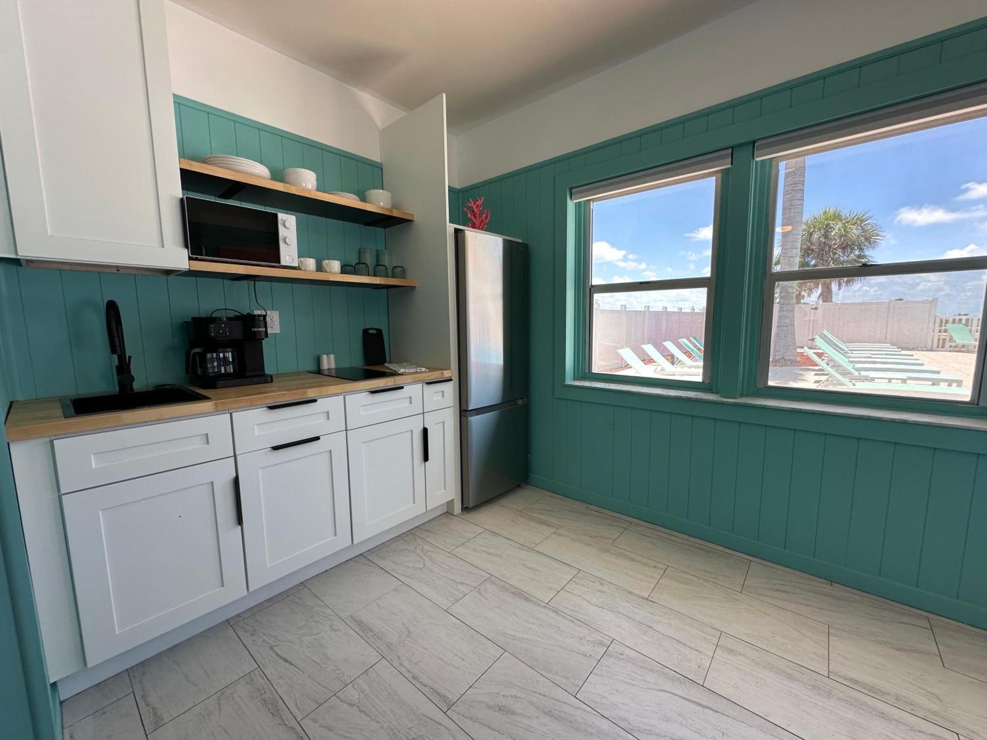 Arvilla Resort St. Pete Beach Bagian luar foto