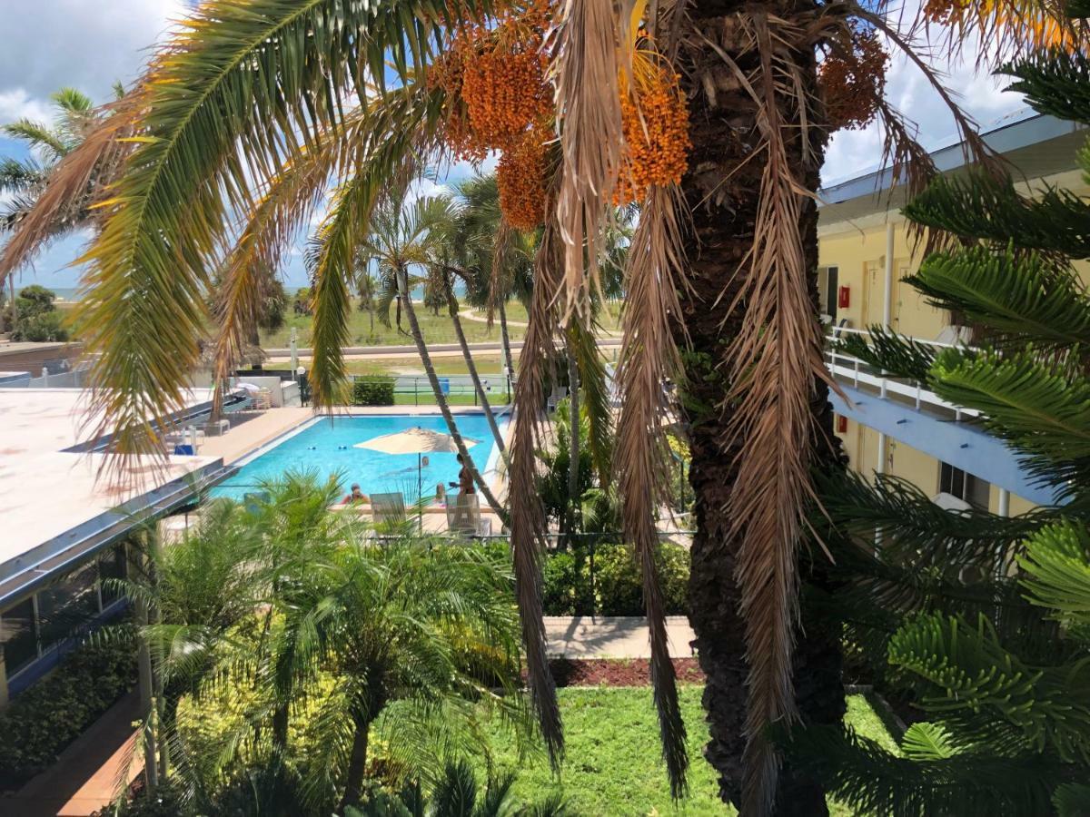 Arvilla Resort St. Pete Beach Bagian luar foto